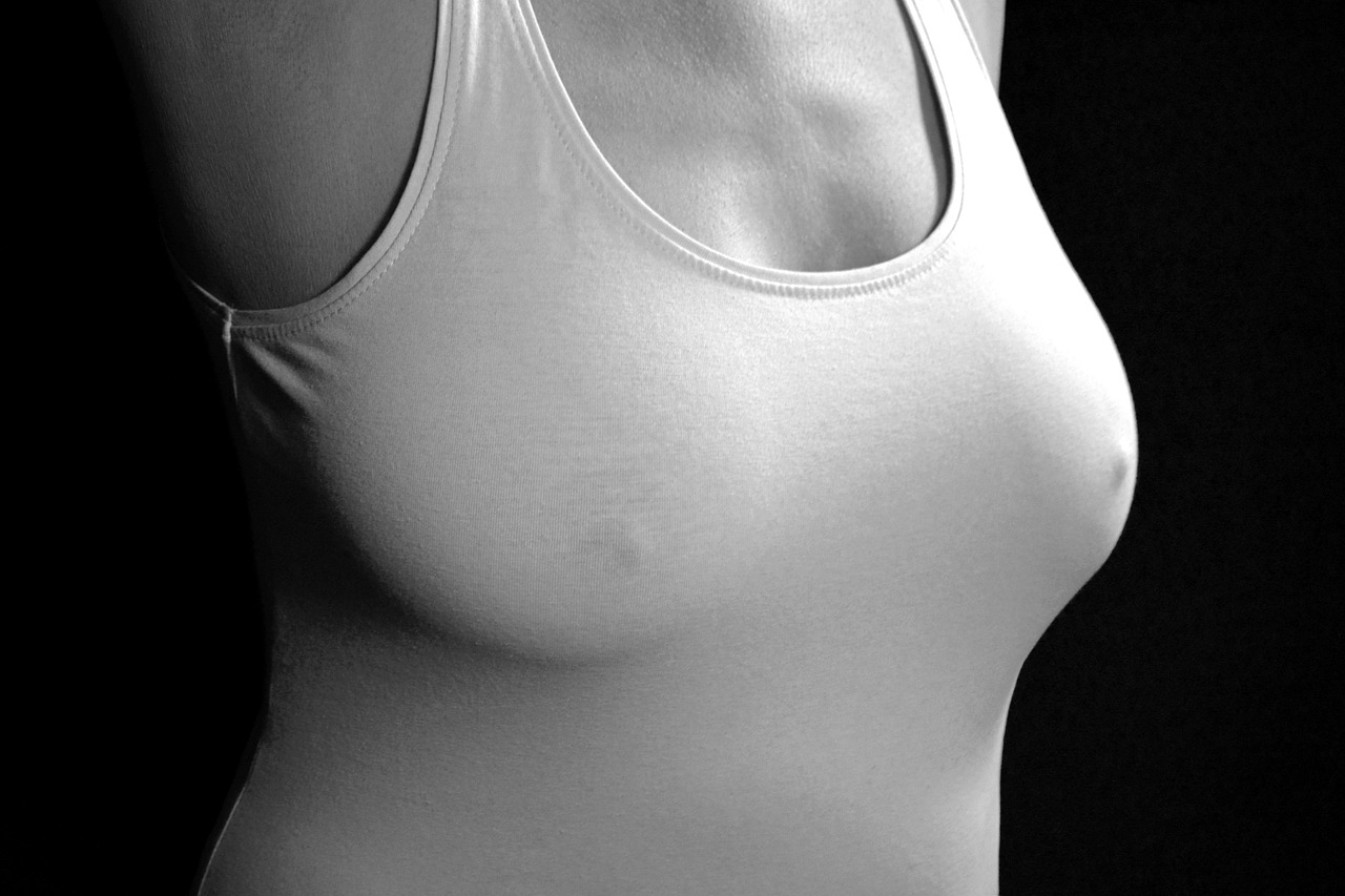 Comment avoir des seins plus fermes et plus galbés sans passer par la chirurgie ?